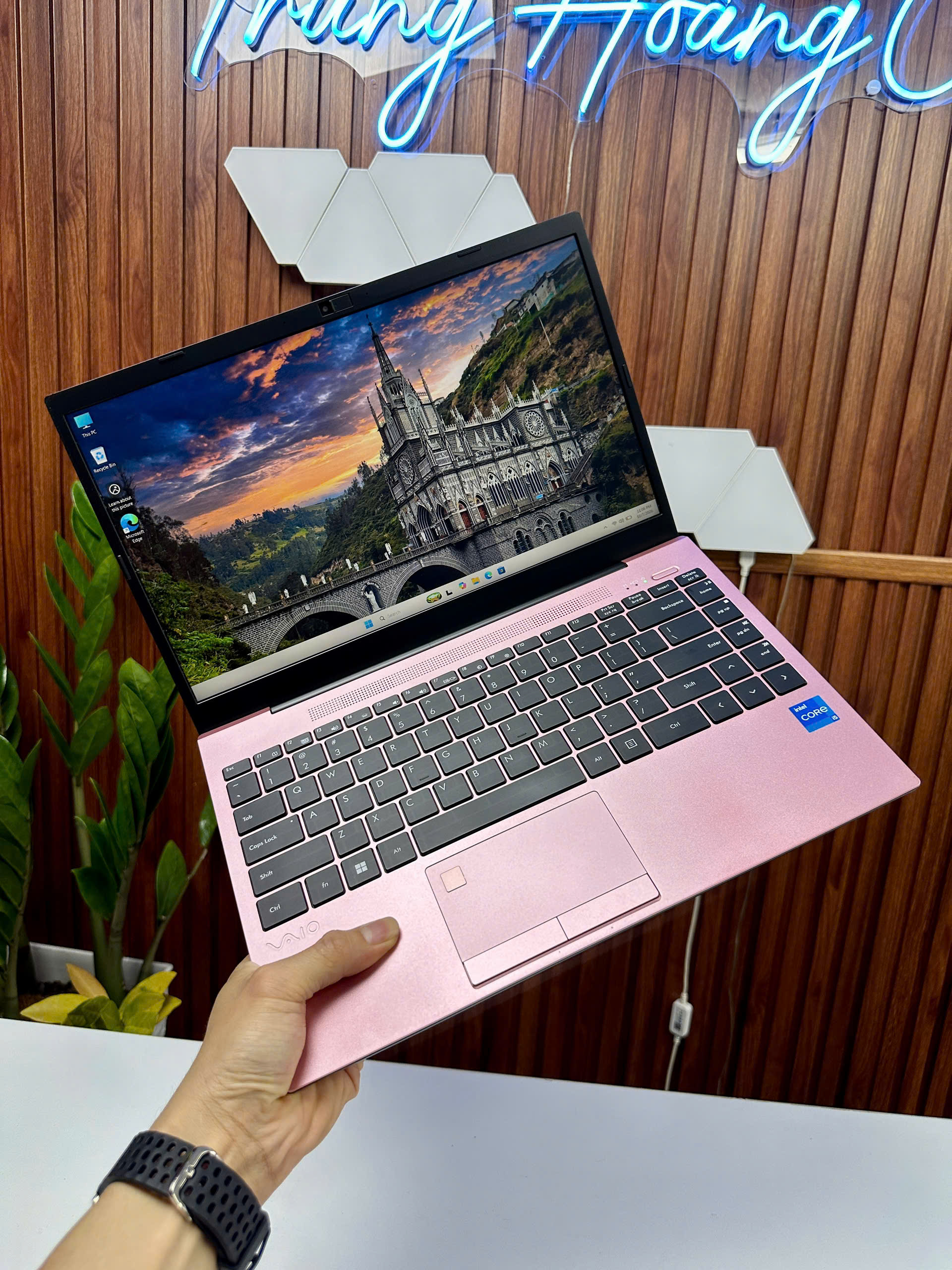 SONY VAIO Pink | I5-1235U | Ram 16G | SSD 512G | Vga Iris Xe |  LCD 14
